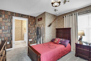 4 chambres, fer et planche à repasser, Wi-Fi, draps fournis