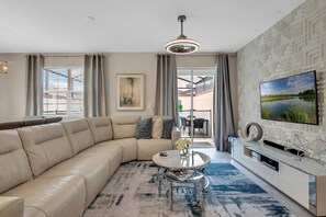 Smart TV - Storey Lake Resort 527 (Orlando)