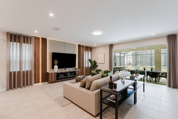 TV connectée, cheminée, table de tennis de table