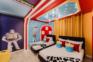 9 bedrooms, iron/ironing board, WiFi, bed sheets