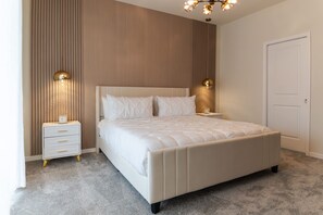 5 bedrooms, iron/ironing board, WiFi, bed sheets - Last Minute Disney! Private Pool, Game Room & Themed Bedrooms. Book Now! #WC151 (Orlando)