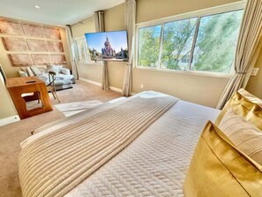 3 slaapkamers, een strijkplank/strijkijzer, wifi, beddengoed