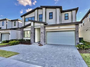 Exterior - Paradiso Grande 61 - Twelve Bedroom Villa, Sleeps 34 (Orlando)