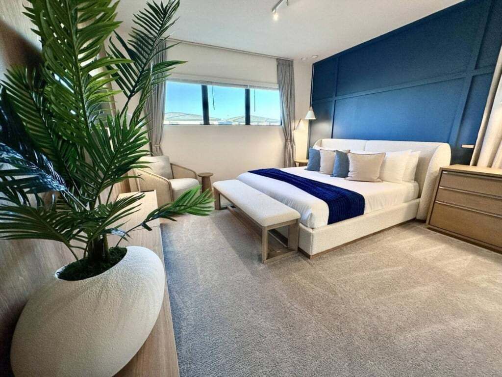 12 habitaciones, tabla de planchar con plancha, wifi y ropa de cama 