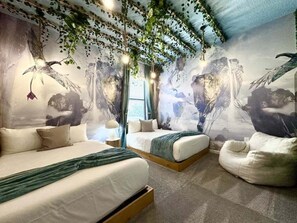 12 bedrooms, iron/ironing board, WiFi, bed sheets - Paradiso Grande 61 - Twelve Bedroom Villa, Sleeps 34 (Orlando)