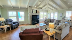 House (4 Bedrooms) | Property amenity