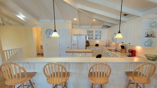 House (Unit B - No Pets) | Property amenity