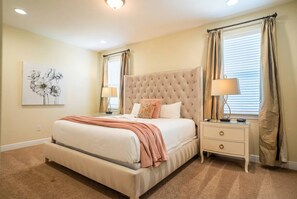 6 habitaciones, tabla de planchar con plancha, wifi y ropa de cama 