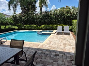 A heated pool - Encore Resort 1401 - Six Bedroom Villa, Sleeps 15 (Orlando)