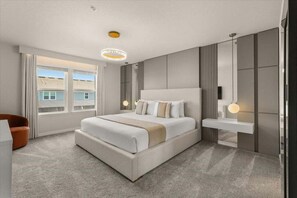 5 bedrooms, iron/ironing board, WiFi, bed sheets