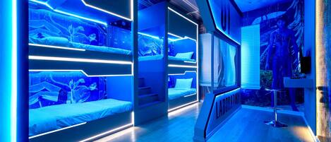 10 habitaciones, tabla de planchar con plancha, wifi y ropa de cama