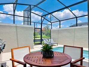 Outdoor dining - Last Minute Disney Getaway! Private Pool & Themed Bedrooms. Book Now! #152425 (Orlando)