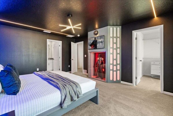 4 habitaciones, tabla de planchar con plancha, wifi y ropa de cama