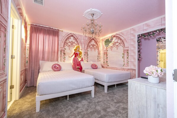 8 bedrooms, iron/ironing board, WiFi, bed sheets