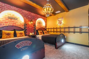 8 bedrooms, iron/ironing board, WiFi, bed sheets