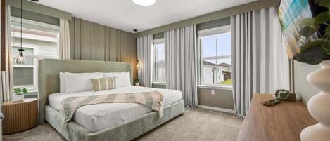 10 slaapkamers, een strijkplank/strijkijzer, wifi, beddengoed