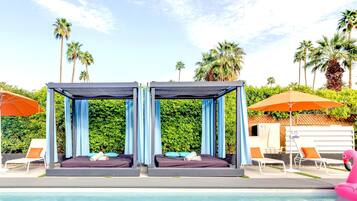House, Multiple Beds, Pool Access, Mountain View (Rat Pack Rendezvous) | Pool | Outdoor pool, pool umbrellas, pool loungers