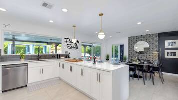 House, Multiple Beds, Pool Access, Mountain View (Rat Pack Rendezvous) | Private kitchen | Coffee/tea maker, fridge, microwave, oven