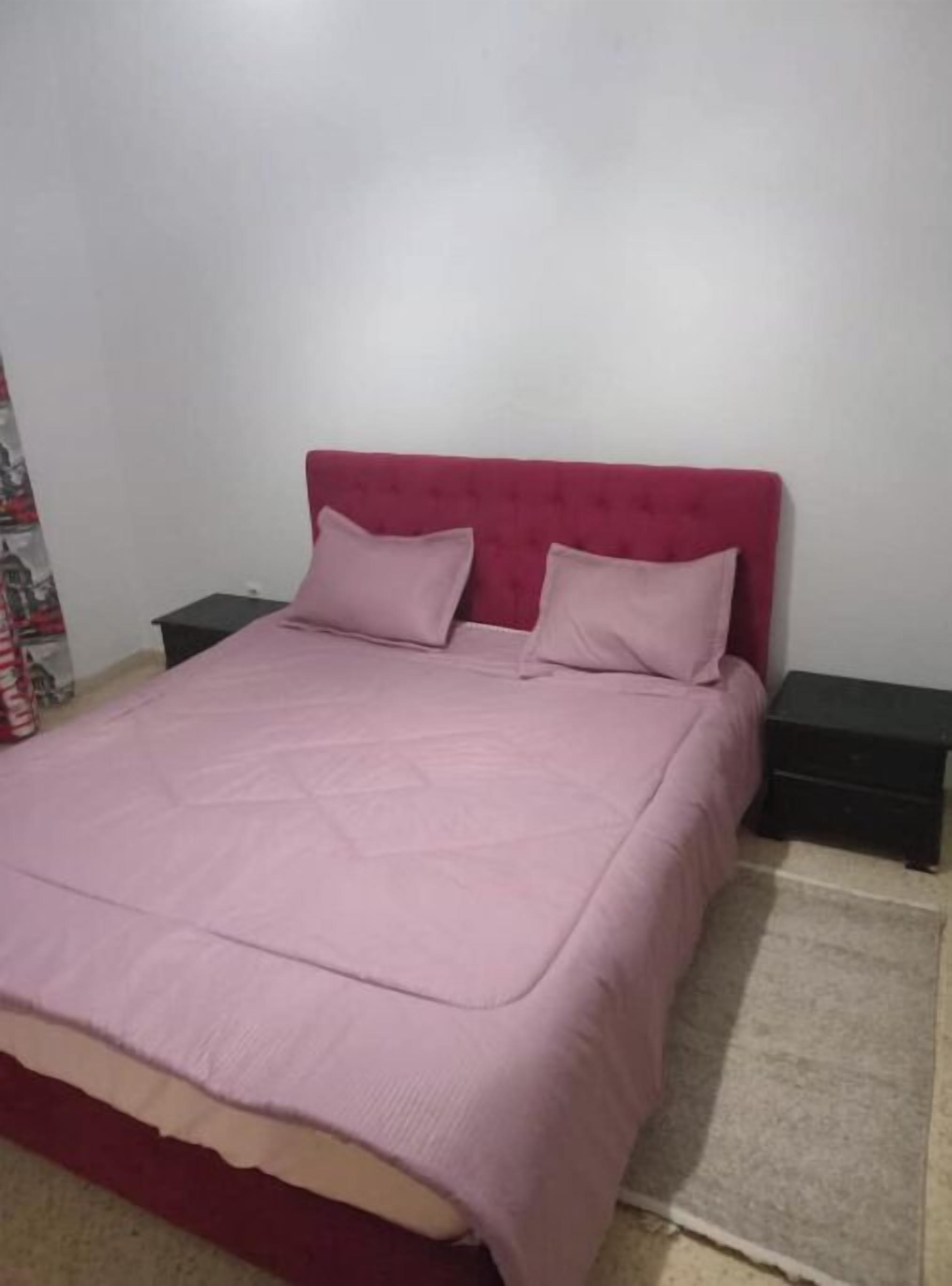 3 makuuhuonetta, silitysrauta/-lauta, Wi-Fi, vuodevaatteet