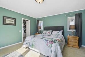 4 chambres, fer et planche à repasser, Wi-Fi, draps fournis