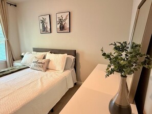 3 chambres, fer et planche à repasser, Wi-Fi, draps fournis