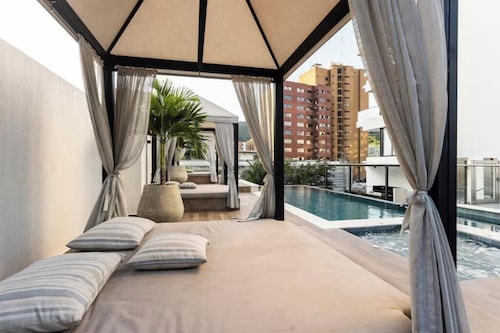 Apto: Riomaggiore City Tower Pool+Gym+Turkish Bath