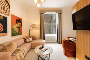 TV - Notting Hill | 1-Bedroom Executive Apartment (London)