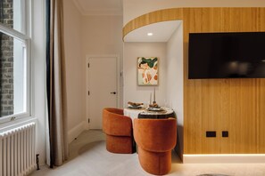 Dining - Notting Hill | 1-Bedroom Executive Apartment (London)