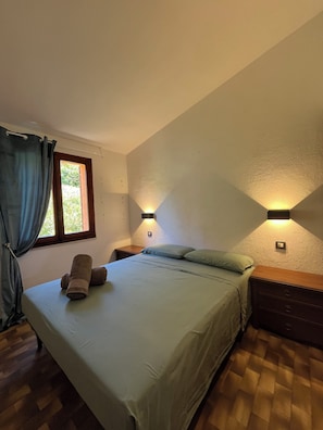 2 bedrooms, Internet, bed sheets