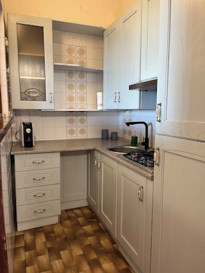 Microwave, stovetop