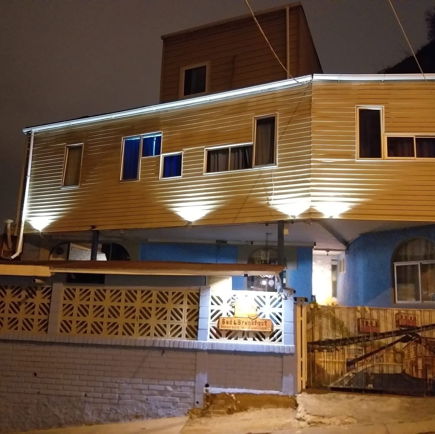 Majoituspaikan julkisivu