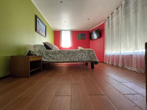 Deluxe Double Room, Harbor View | Free WiFi