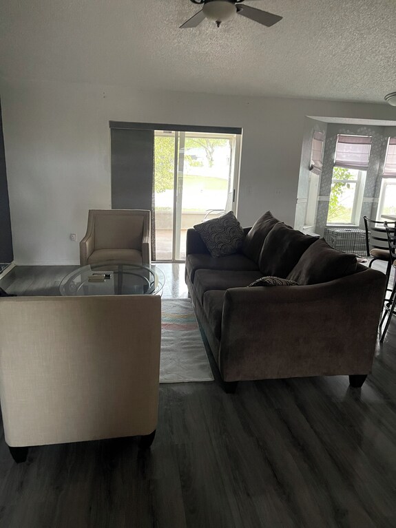 Charming 2-bedroom House In Welcoming Tampa With Ac - Tampa, FL