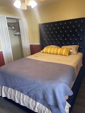 2 bedrooms, Internet, bed sheets