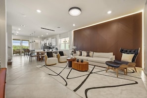 Living area - 5 BD/ 5.5 BA/ Windsor Cay (15847 CC) (Clermont)