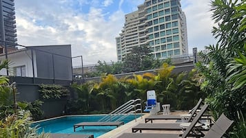 Piscine extérieure