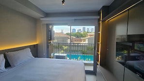 Imagen sin descripción, 4 de 168, botón