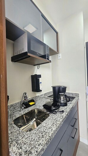 Deluxe Studio | Private kitchen