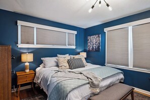 4 bedrooms, WiFi, bed sheets