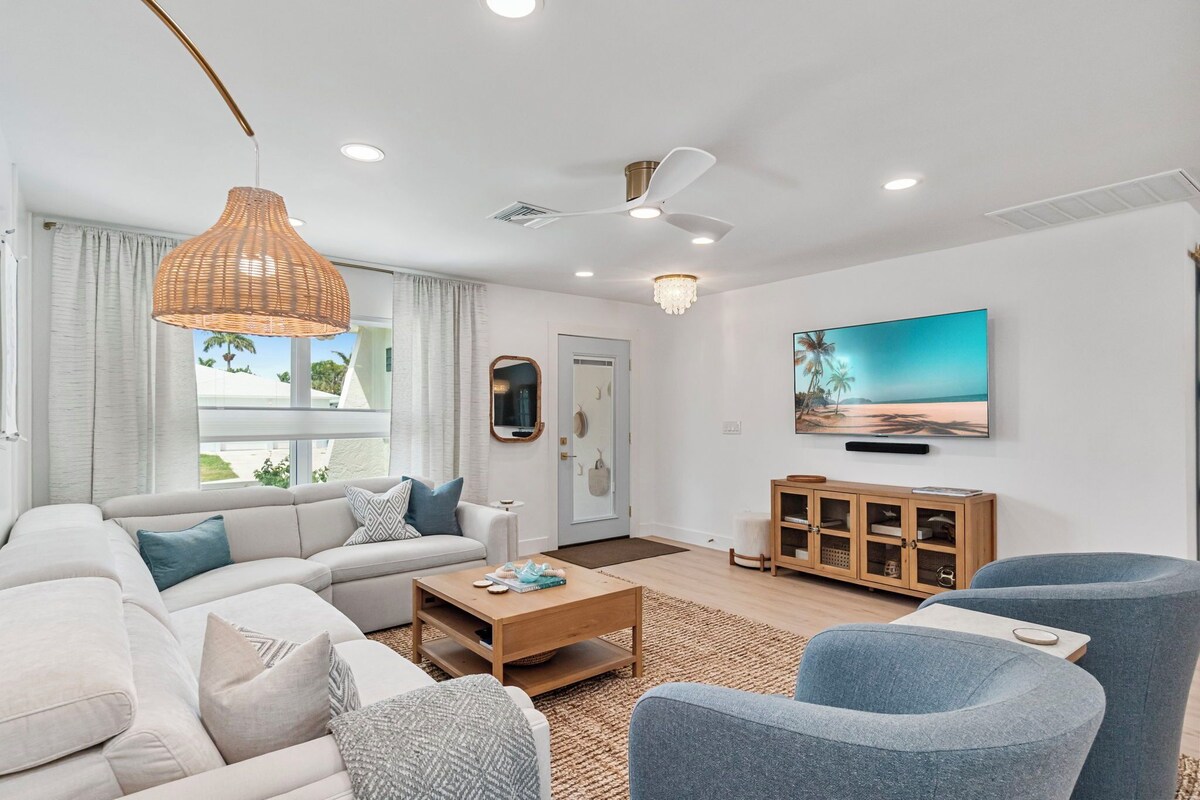 Photo 4 of LUXE: Walk to Beach - Designer 4BR w/ Pool & Spa