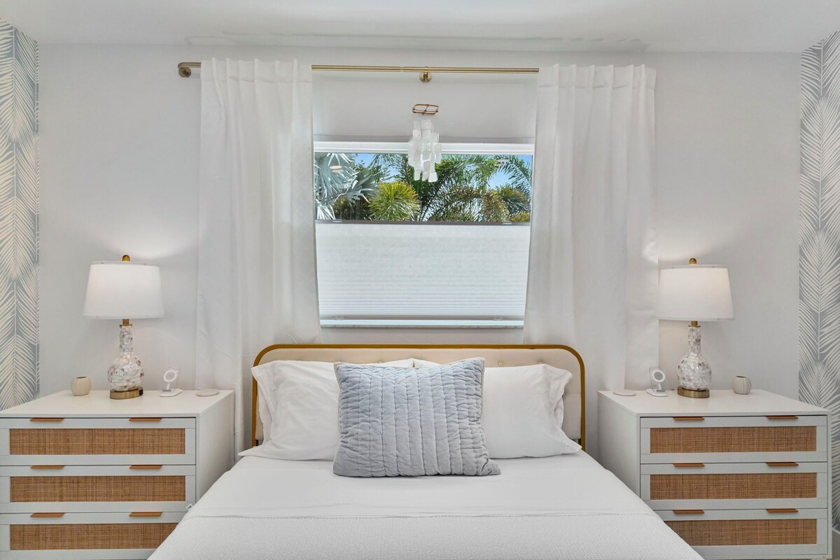 Photo 36 of LUXE: Walk to Beach - Designer 4BR w/ Pool & Spa
