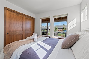 3 bedrooms, desk, iron/ironing board, WiFi