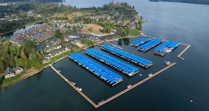 The Bear's Den - Dover ID