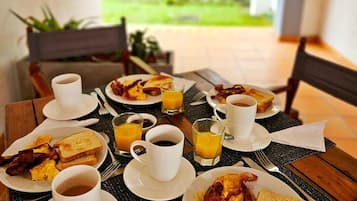Gratis komplett frukost varje dag