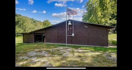 3-bedroom house in tranquil Laurelville with Swim Spa