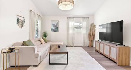 Elegant Boho Beach House, 3 min to Main St. Sarasota, 10 min to Lido Beach