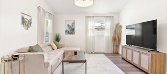 Elegant Boho Beach House, 3 min to Main St. Sarasota, 10 min to Lido Beach