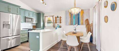 ميكروويف، فرن، موقد طهي مسطح، غسالة أطباق