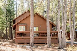Exterior - Hot Tub Home in Tahoe Donner – Truckee (Truckee)