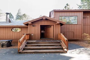 تفاصيل الفندق من الخارج